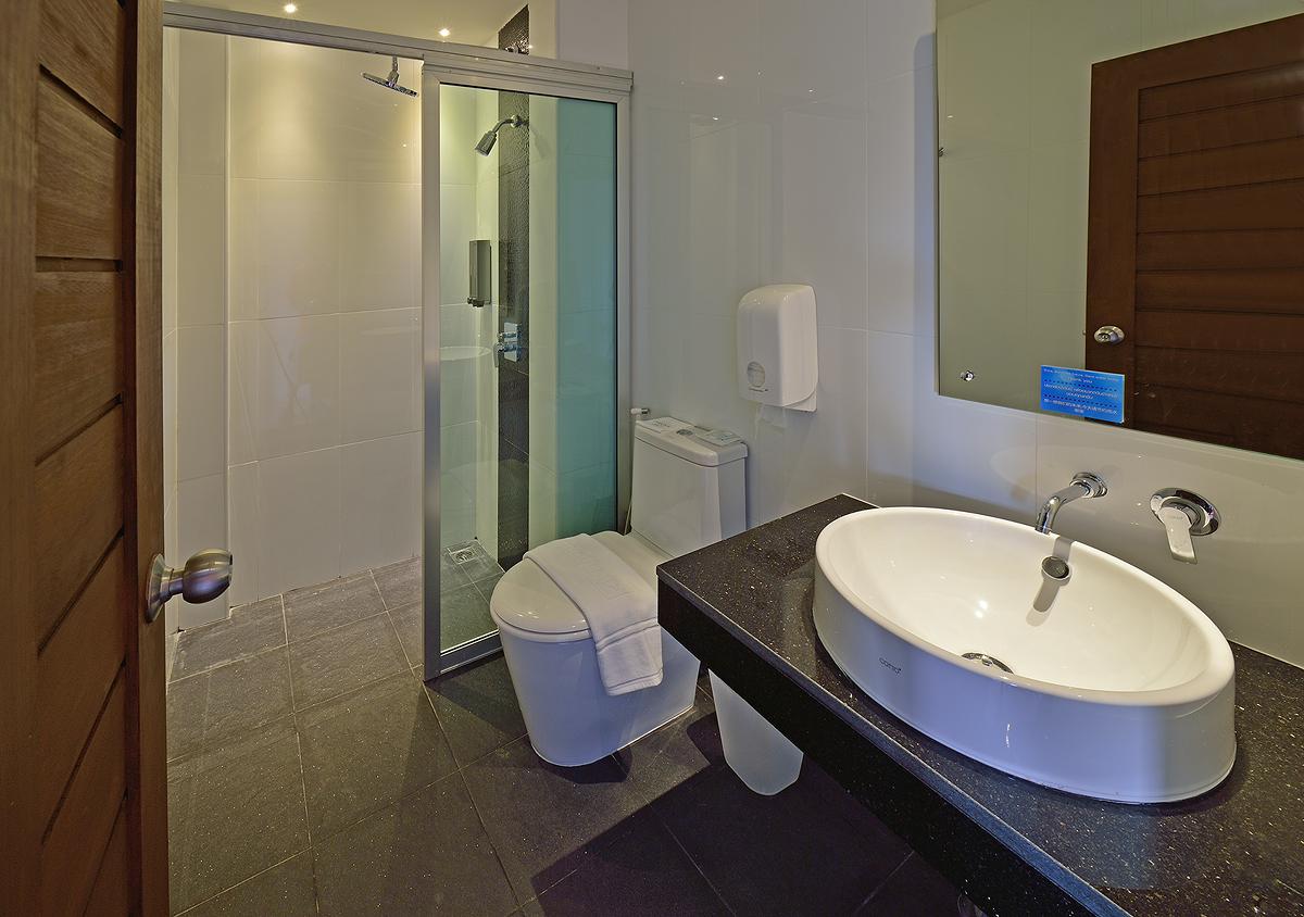 קראבי Riverside Hotel מראה חיצוני תמונה