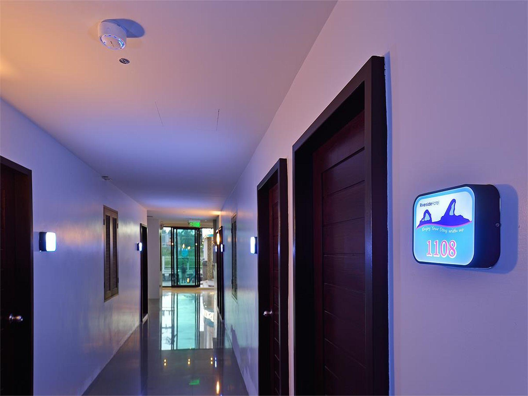 קראבי Riverside Hotel מראה חיצוני תמונה