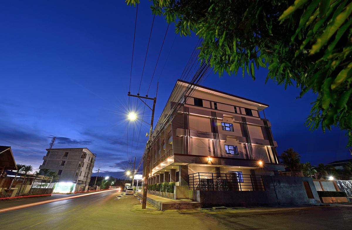 קראבי Riverside Hotel מראה חיצוני תמונה