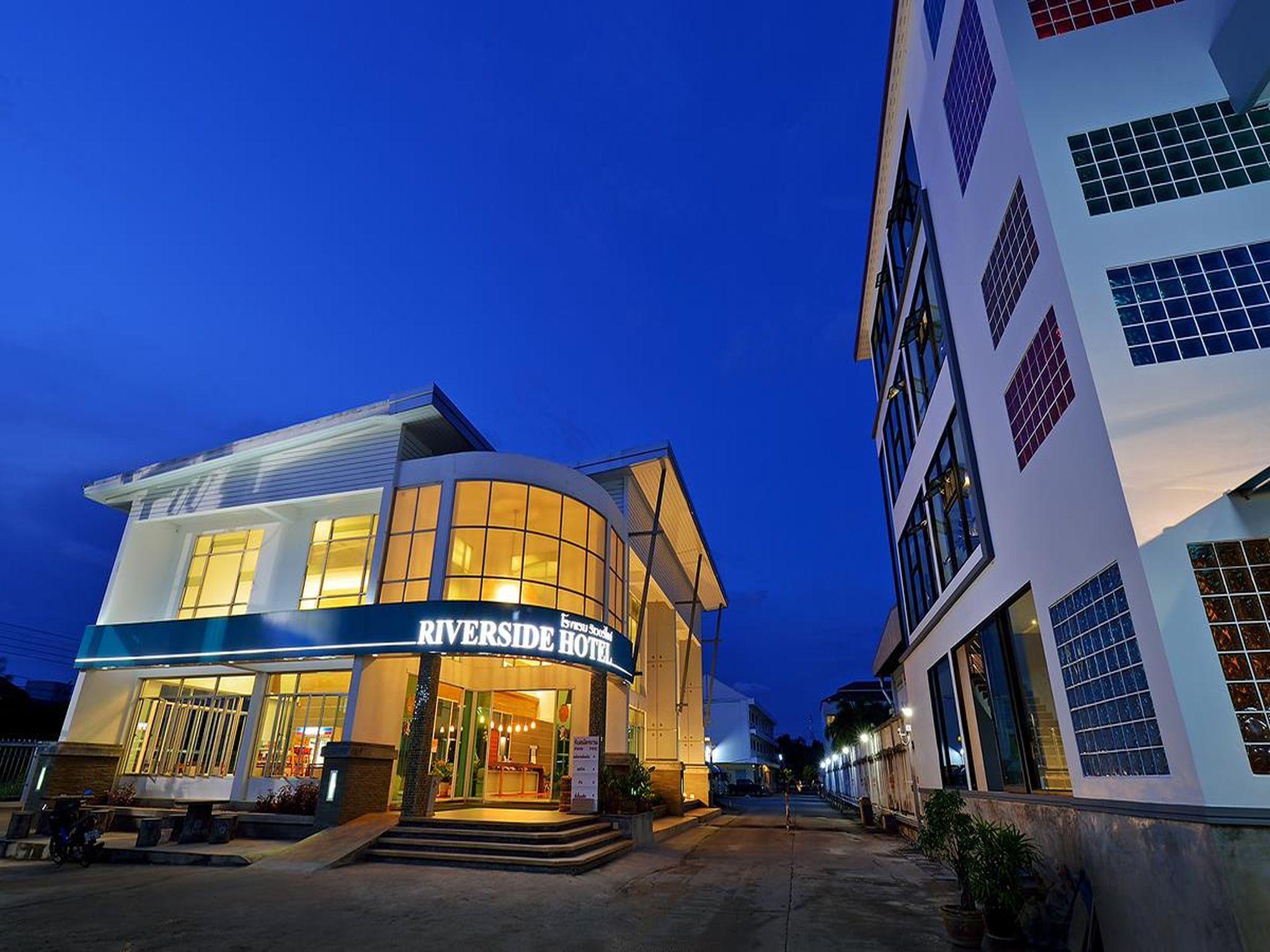 קראבי Riverside Hotel מראה חיצוני תמונה